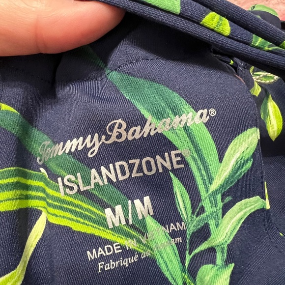 Tommy Bahama Island Zone dress. Size Medium - Picture 3 of 4